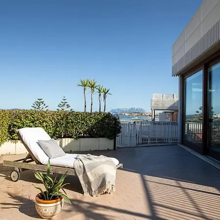 Sunny Rooftop Loft With Gorgeous Views Of Appartement