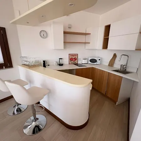 Sunny Rooftop Loft With Gorgeous Views Of * 奧爾比亞