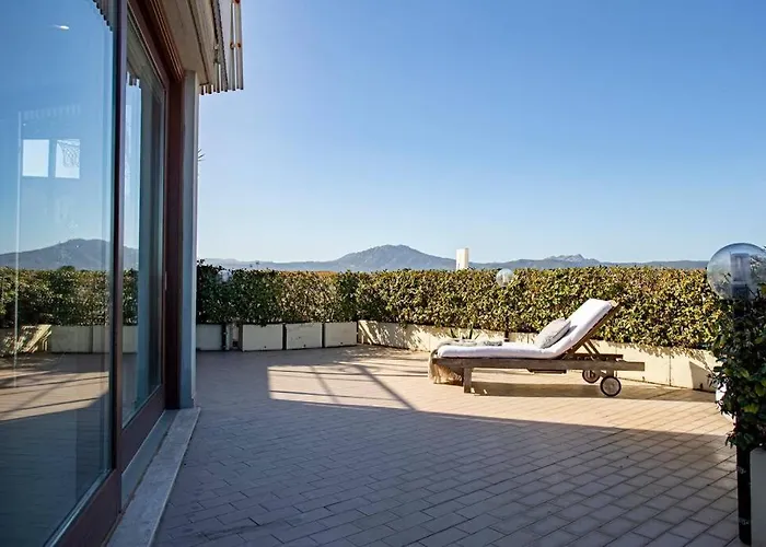 Sunny Rooftop Loft With Gorgeous Views Of 아파트